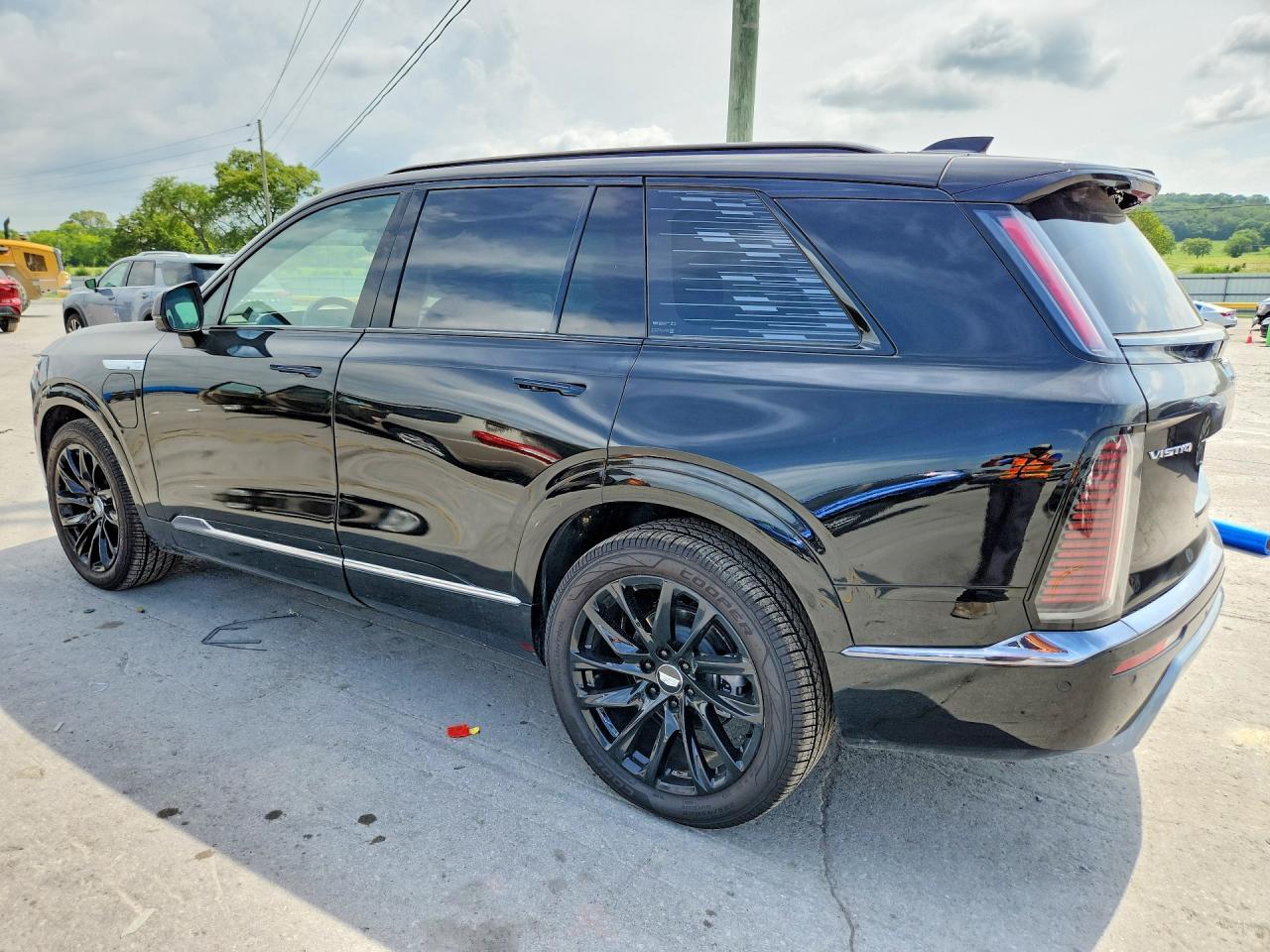 2026 Cadillac Vistiq Sport - Фото 2