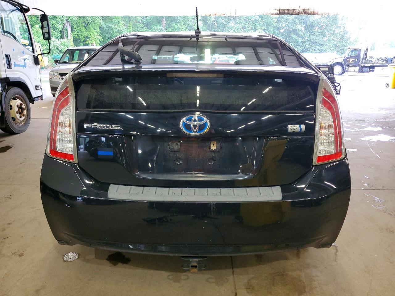 2013 Toyota Prius Two - Image 6