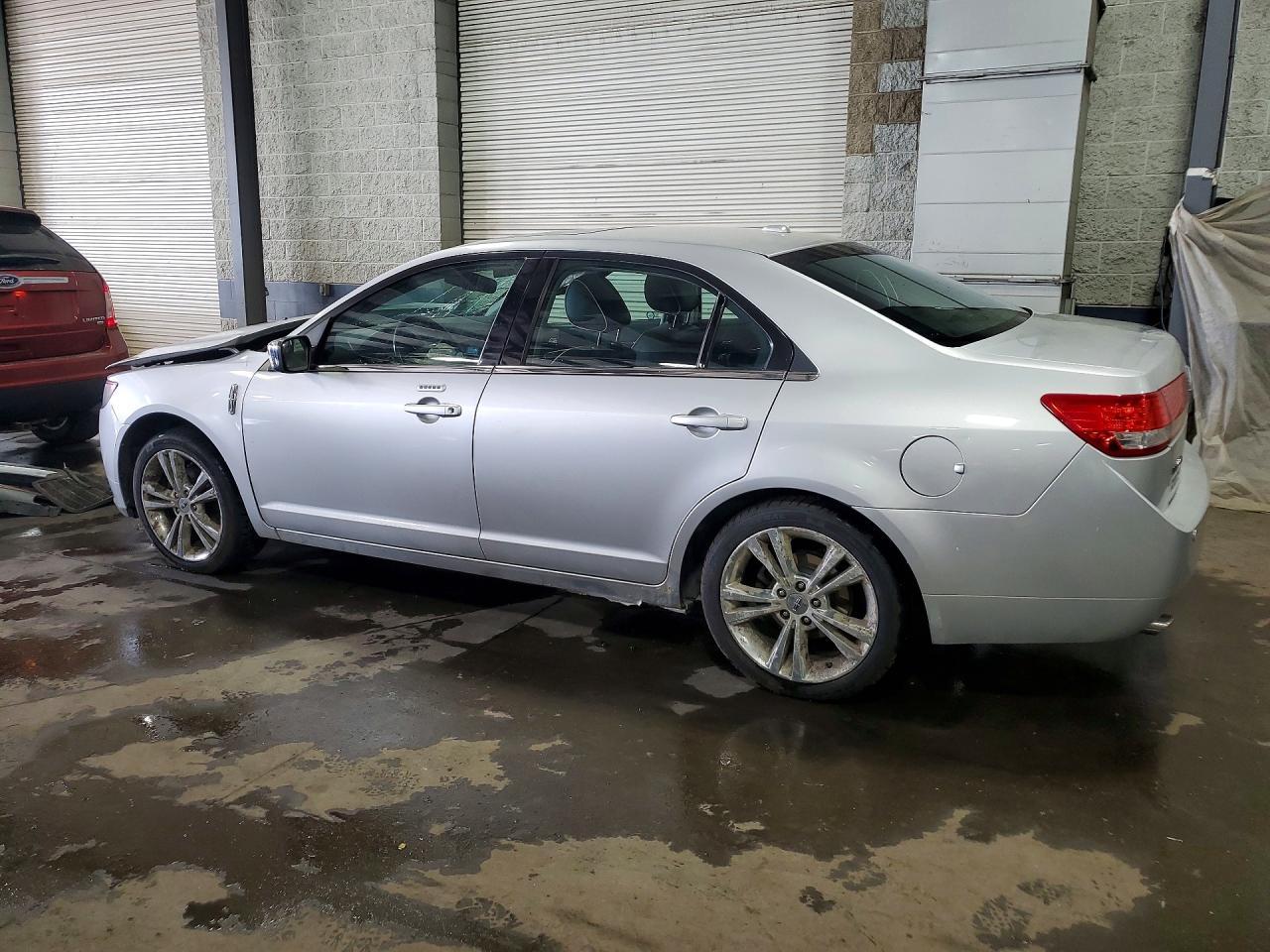2011 Lincoln Mkz - Фото 2