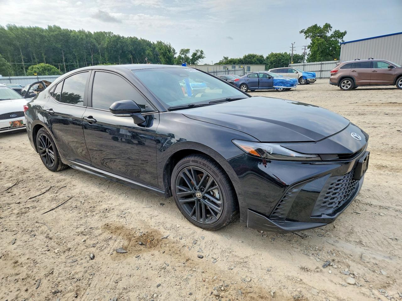 2025 Toyota Camry Se - Image 4
