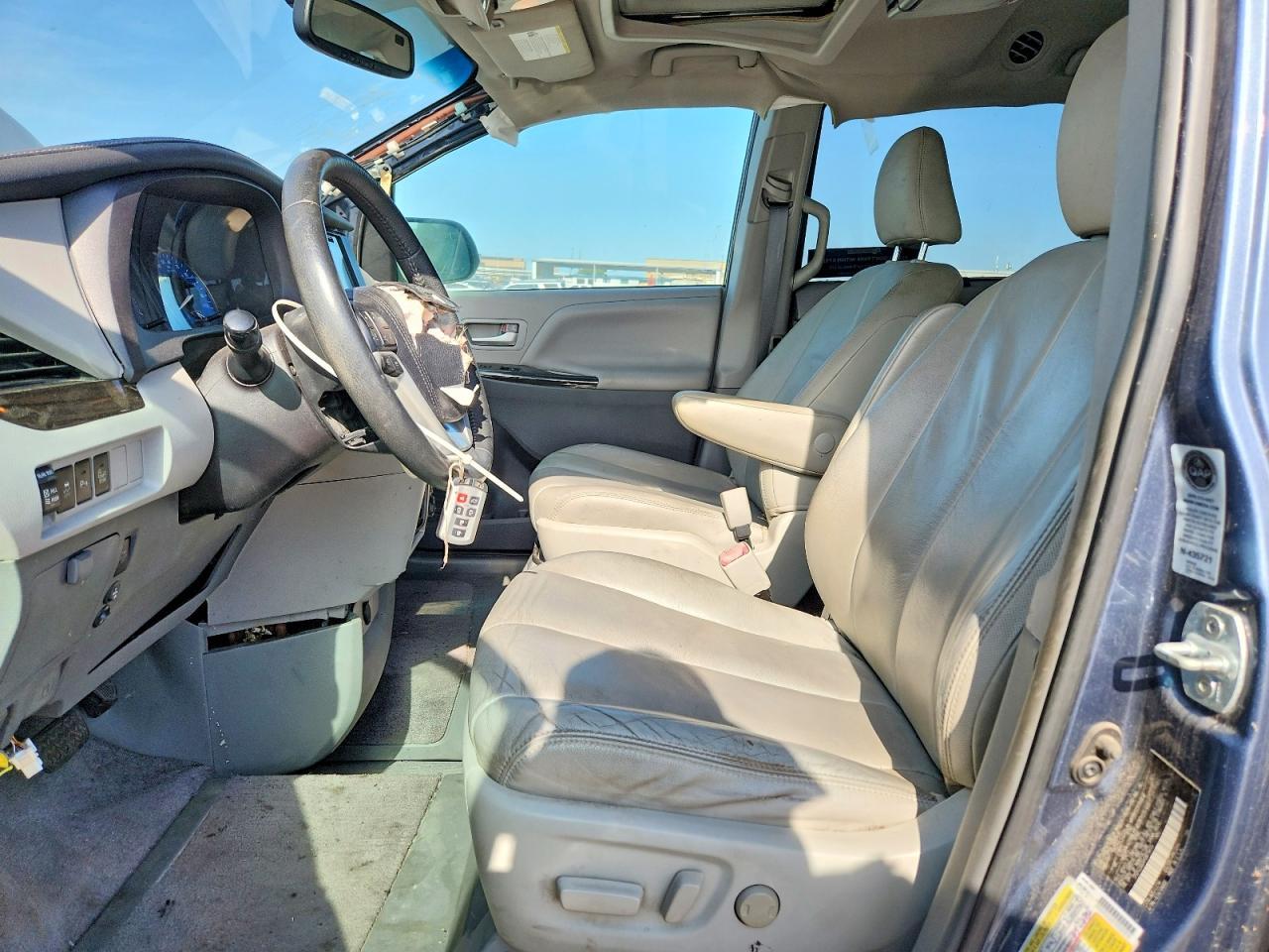 2017 Toyota Sienna Xle 8-Passenger - Фото 7