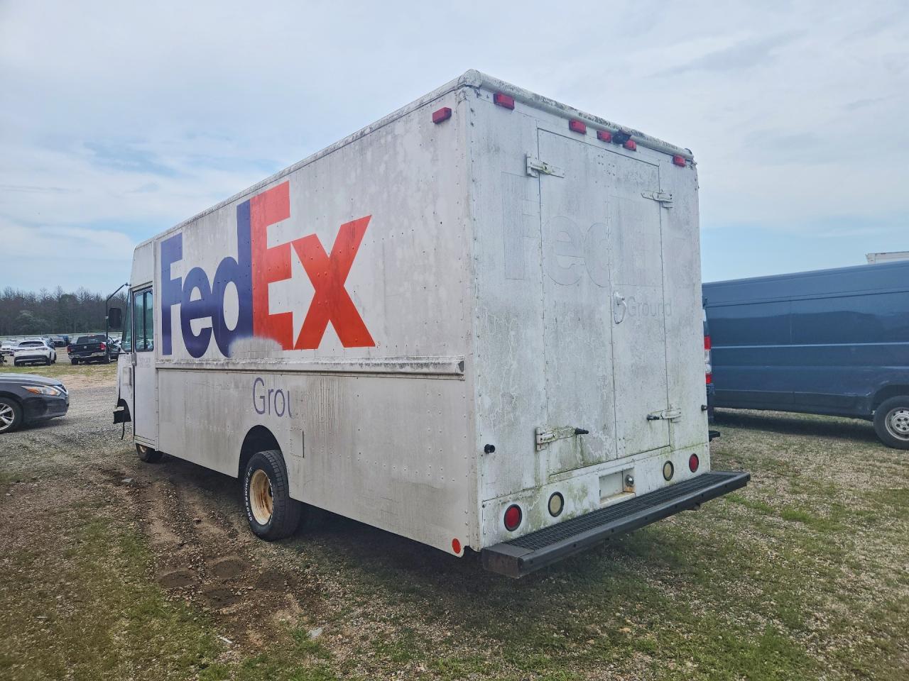2003 Ford Econoline E450 Super Duty Commercial Stripped Chassis - Фото 2