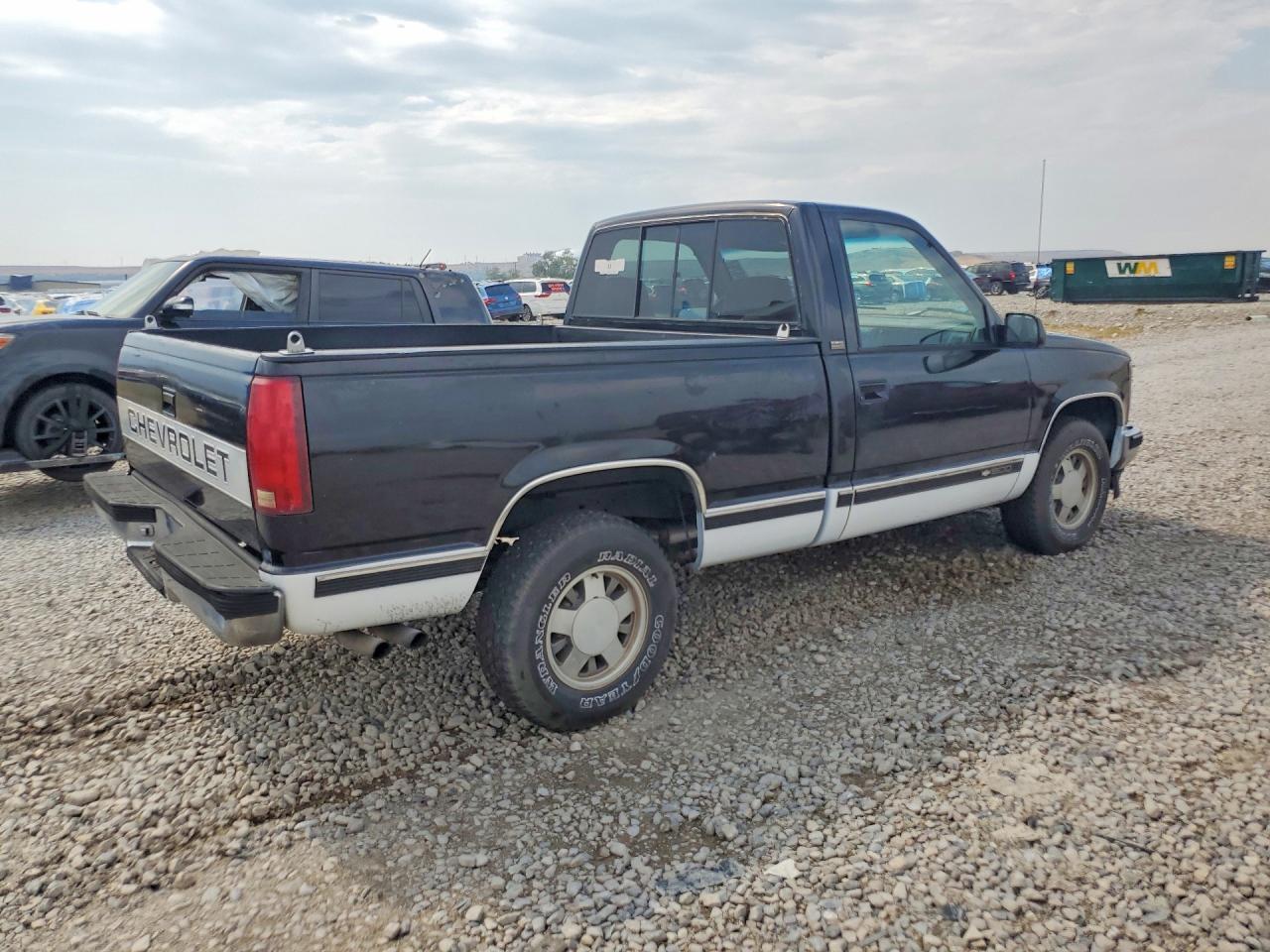 1992 Chevrolet Gmt-400 C1500 - Image 3