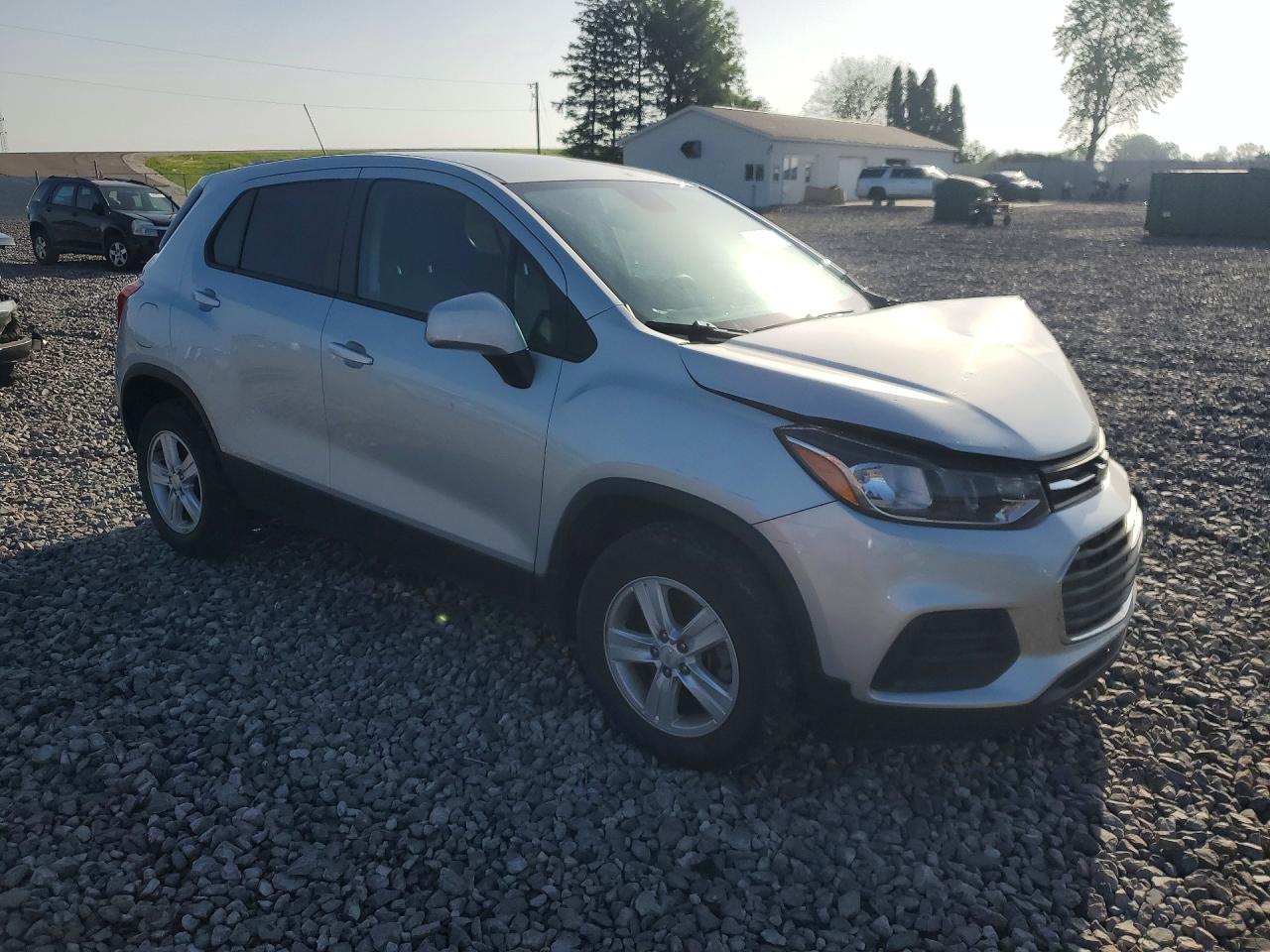 2021 Chevrolet Trax Ls - Фото 4