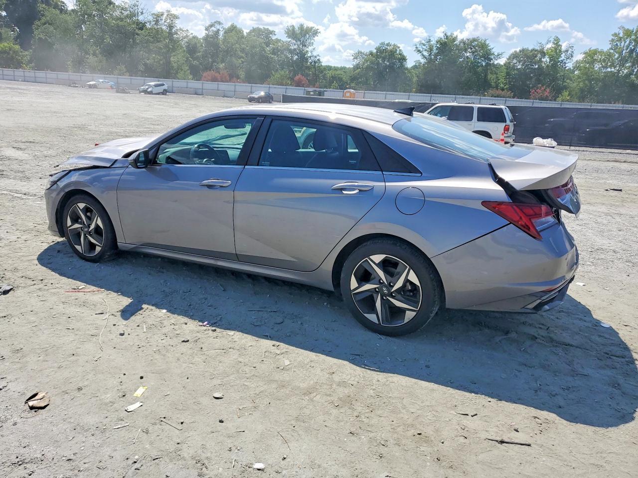 2023 Hyundai Elantra Limited - Фото 2