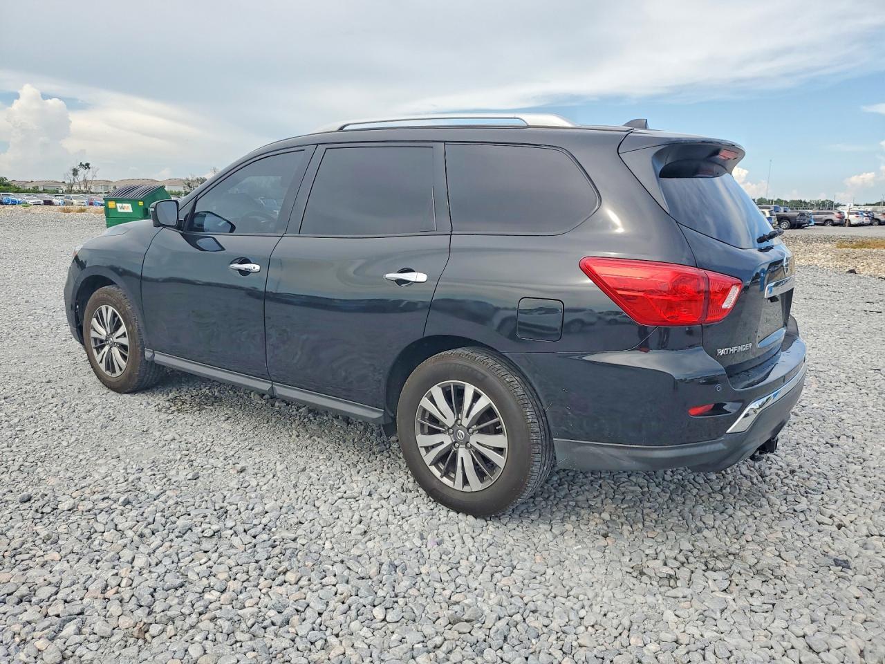 2018 Nissan Pathfinder Sl - Фото 2