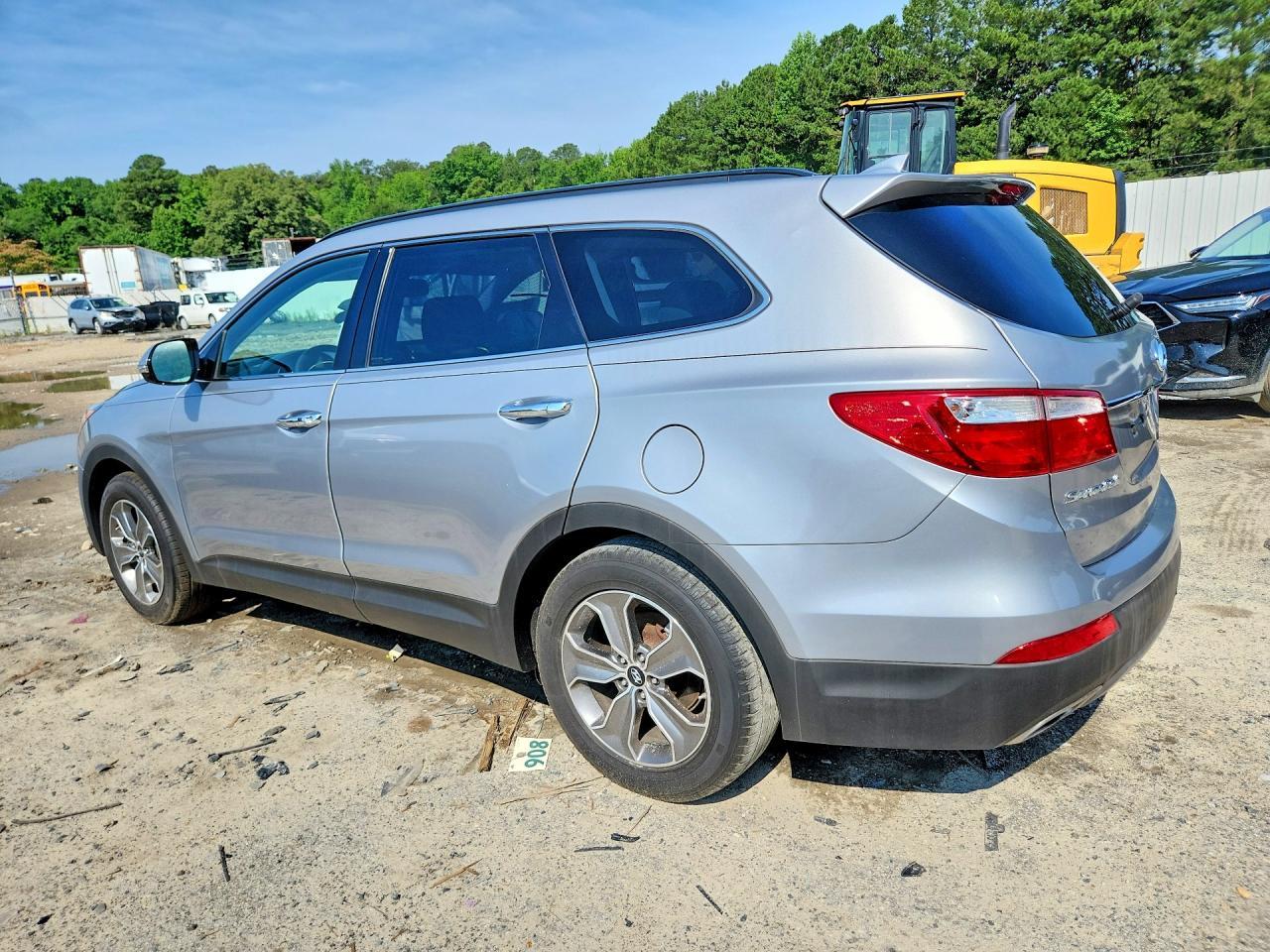 2014 Hyundai Santa Fe Gls - Image 2