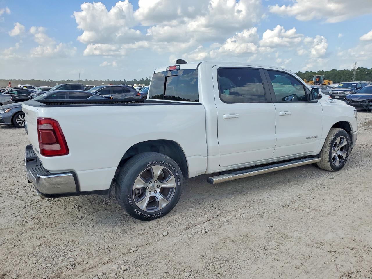 2024 Ram 1500 Laramie - Фото 3