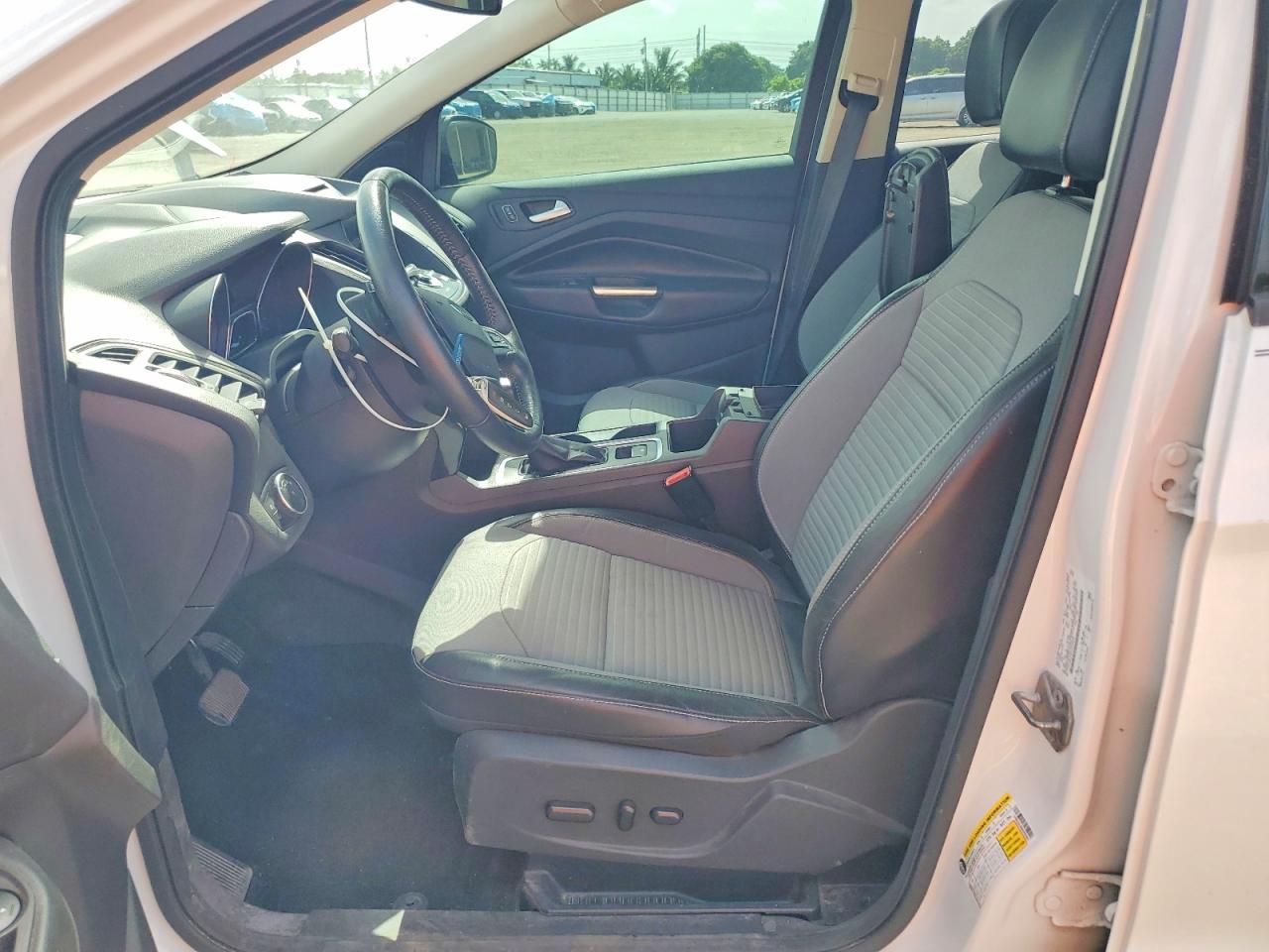 2017 Ford Escape Titanium - Фото 7