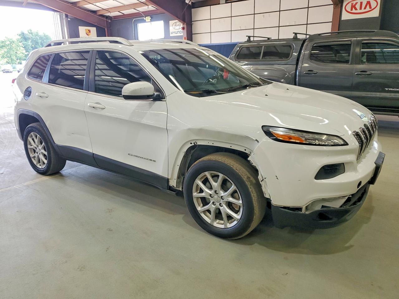 2014 Jeep Cherokee Latitude - Image 4