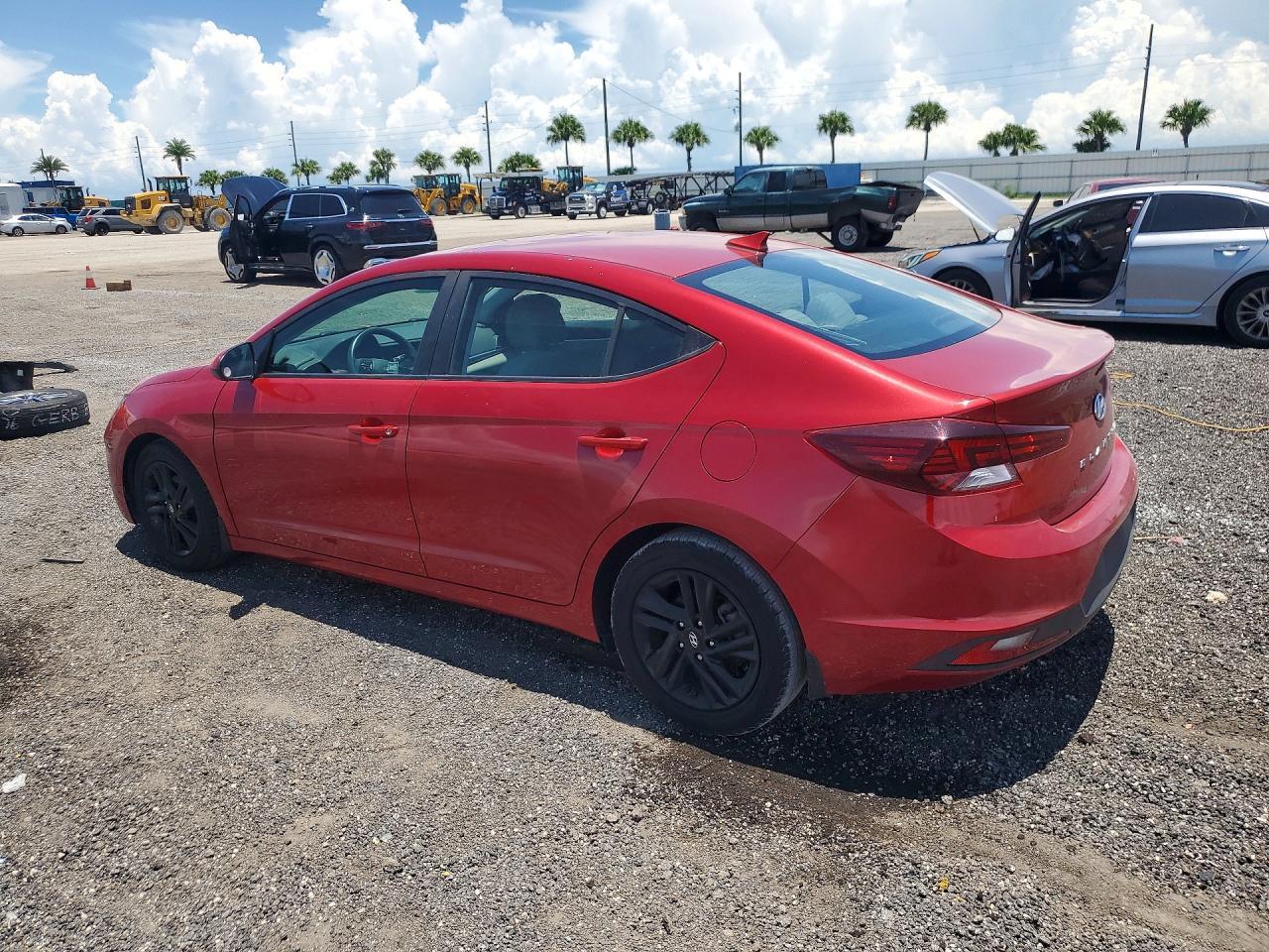 2020 Hyundai Elantra Sel - Фото 2