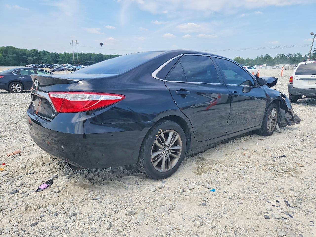 2015 Toyota Camry Se - Фото 3