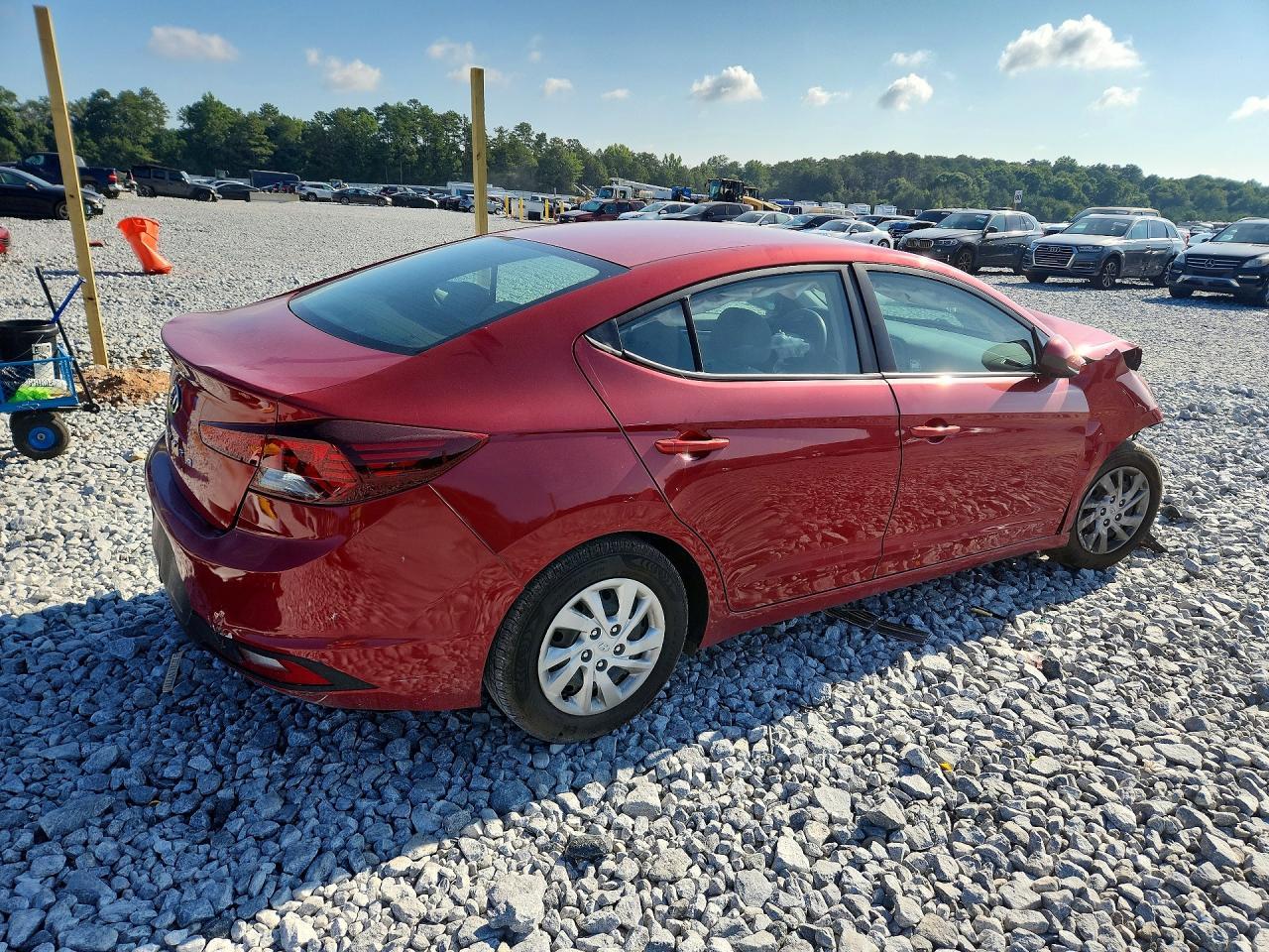 2019 Hyundai Elantra Se - Image 3