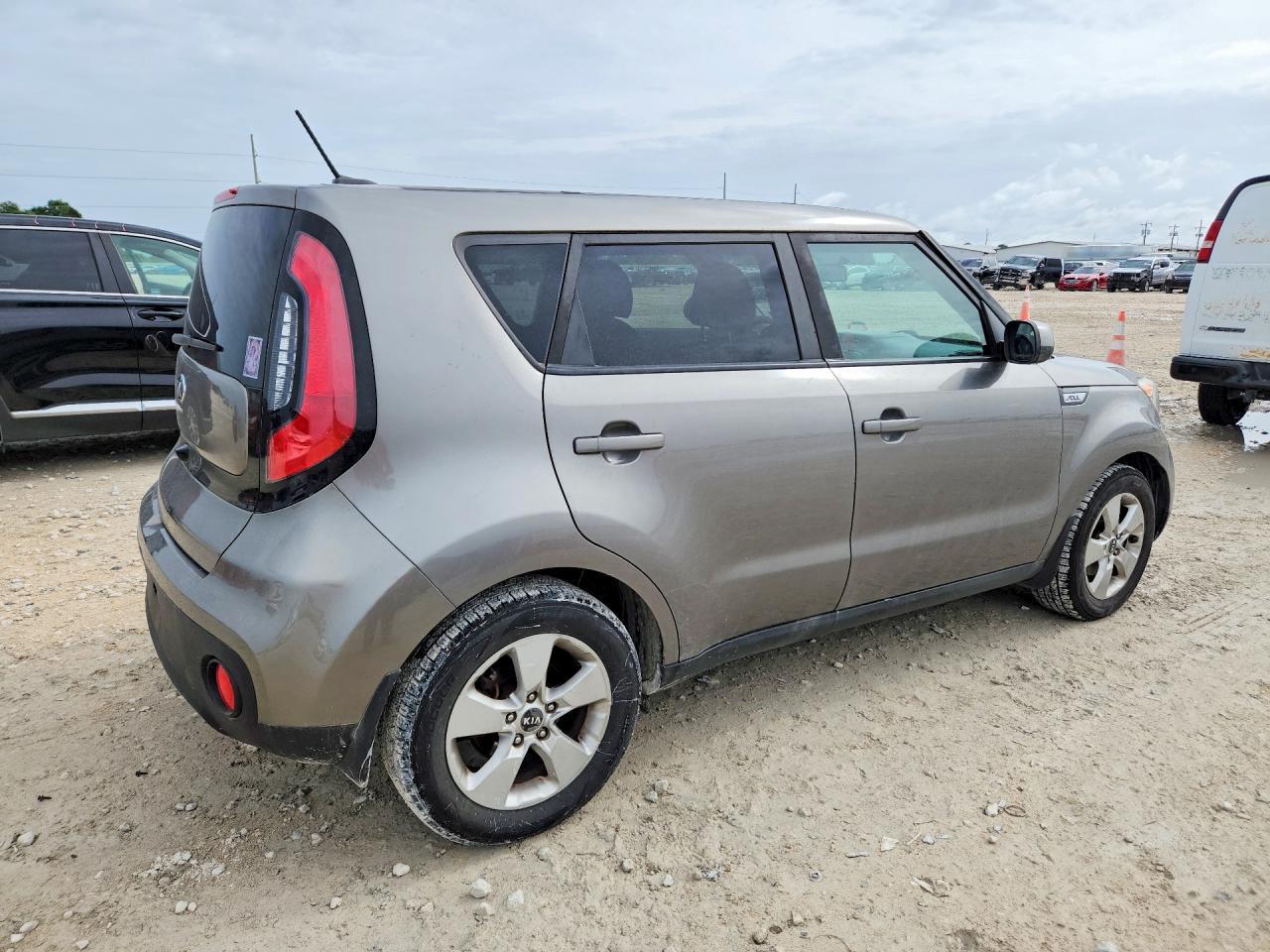 2017 Kia Soul Base - Фото 3