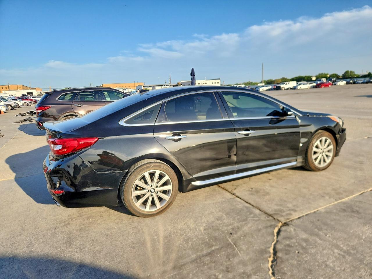 2016 Hyundai Sonata Limited - Image 3