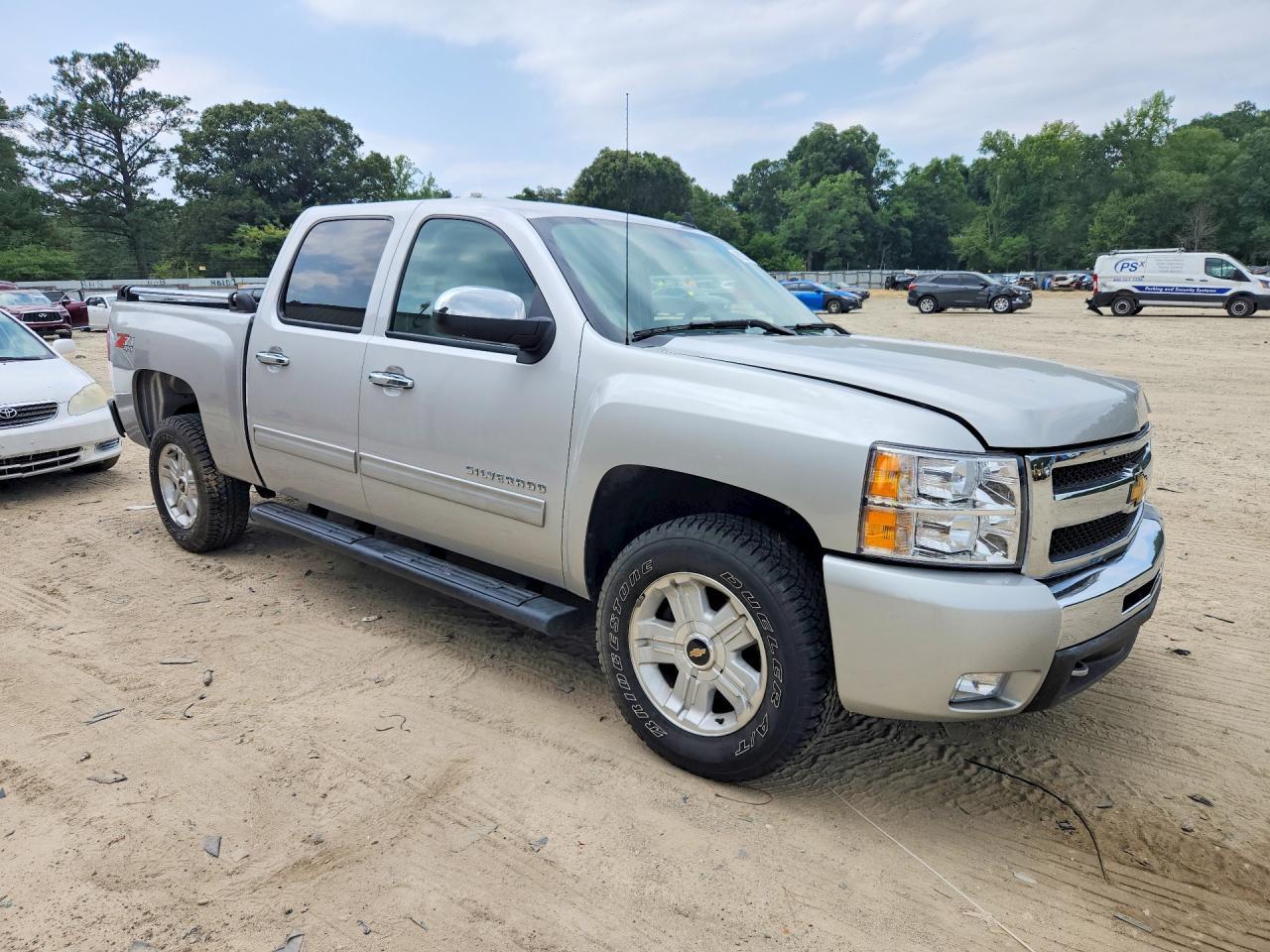 2010 Chevrolet Silverado K1500 Lt - Image 4
