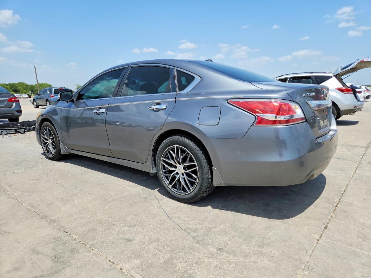 2015 Nissan Altima 2.5 Sv - Фото 2