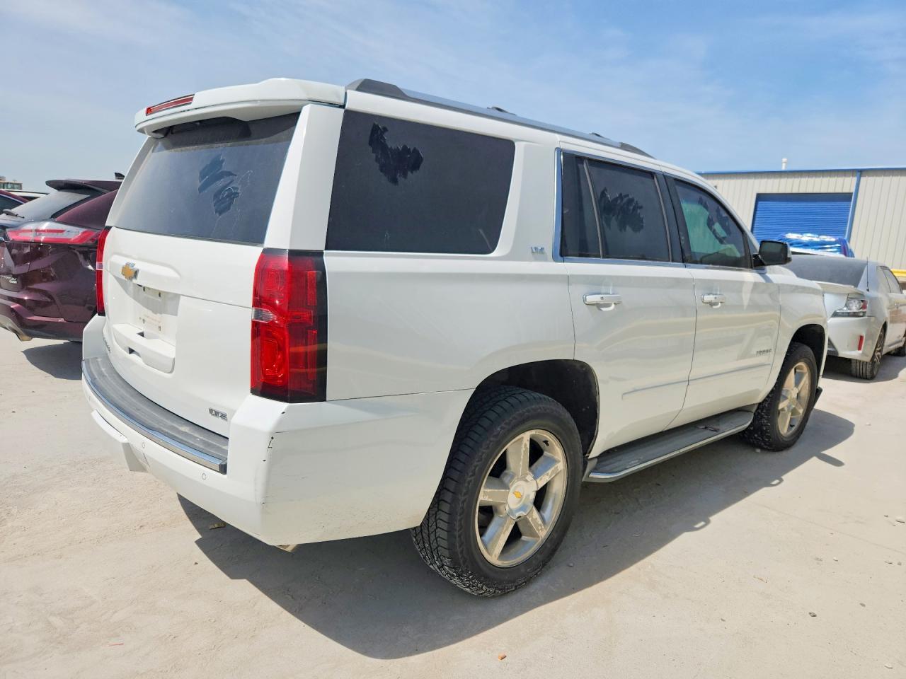 2015 Chevrolet Tahoe C1500 Ltz - Image 3