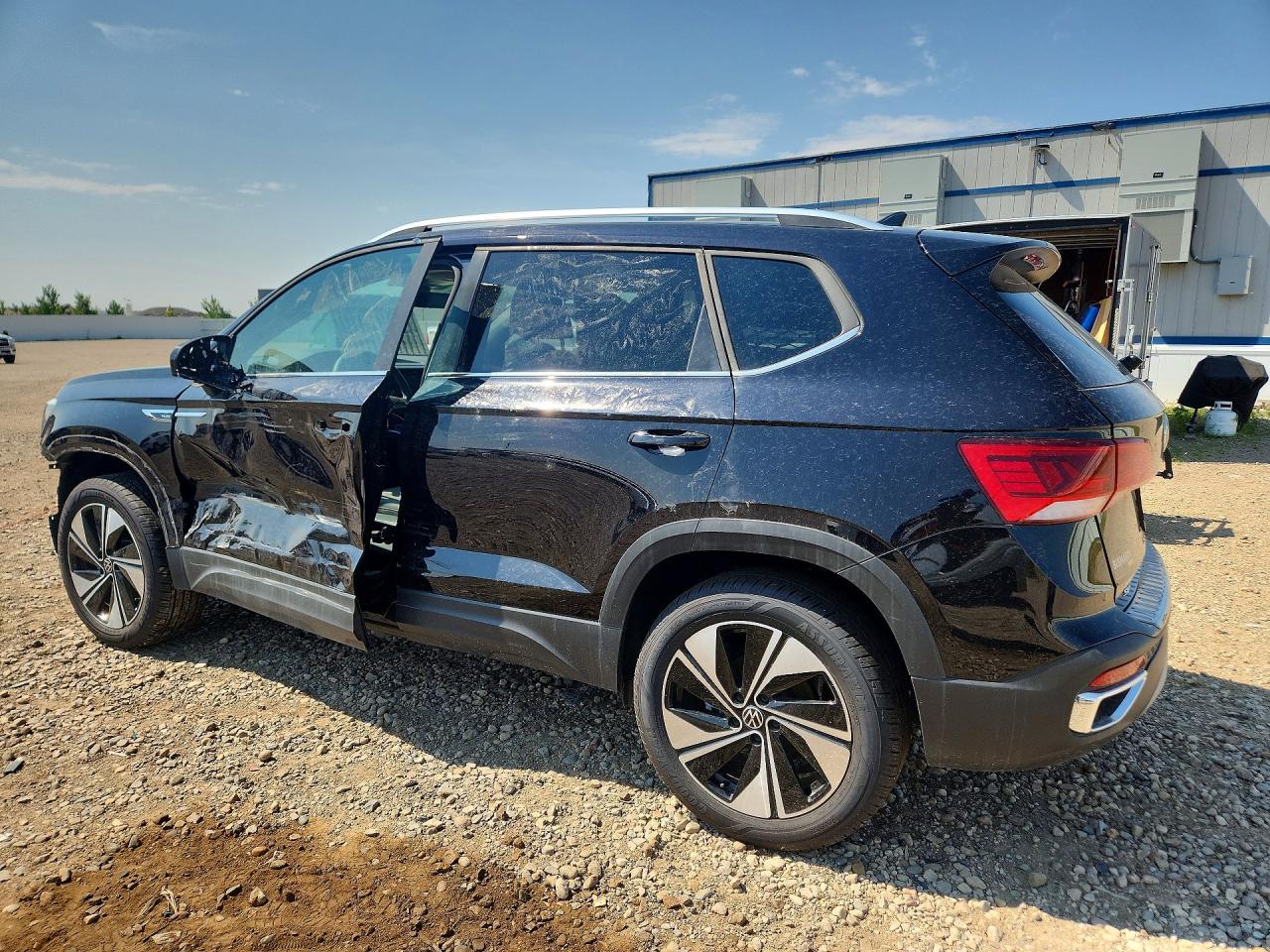 2024 Volkswagen Taos Se - Фото 2