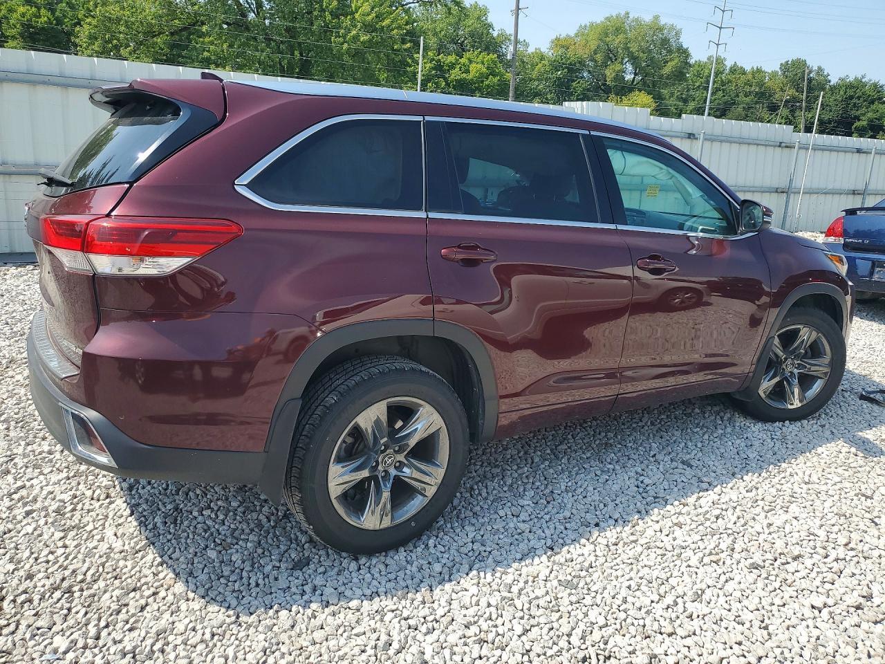 2018 Toyota Highlander Limited Platinum - Фото 3