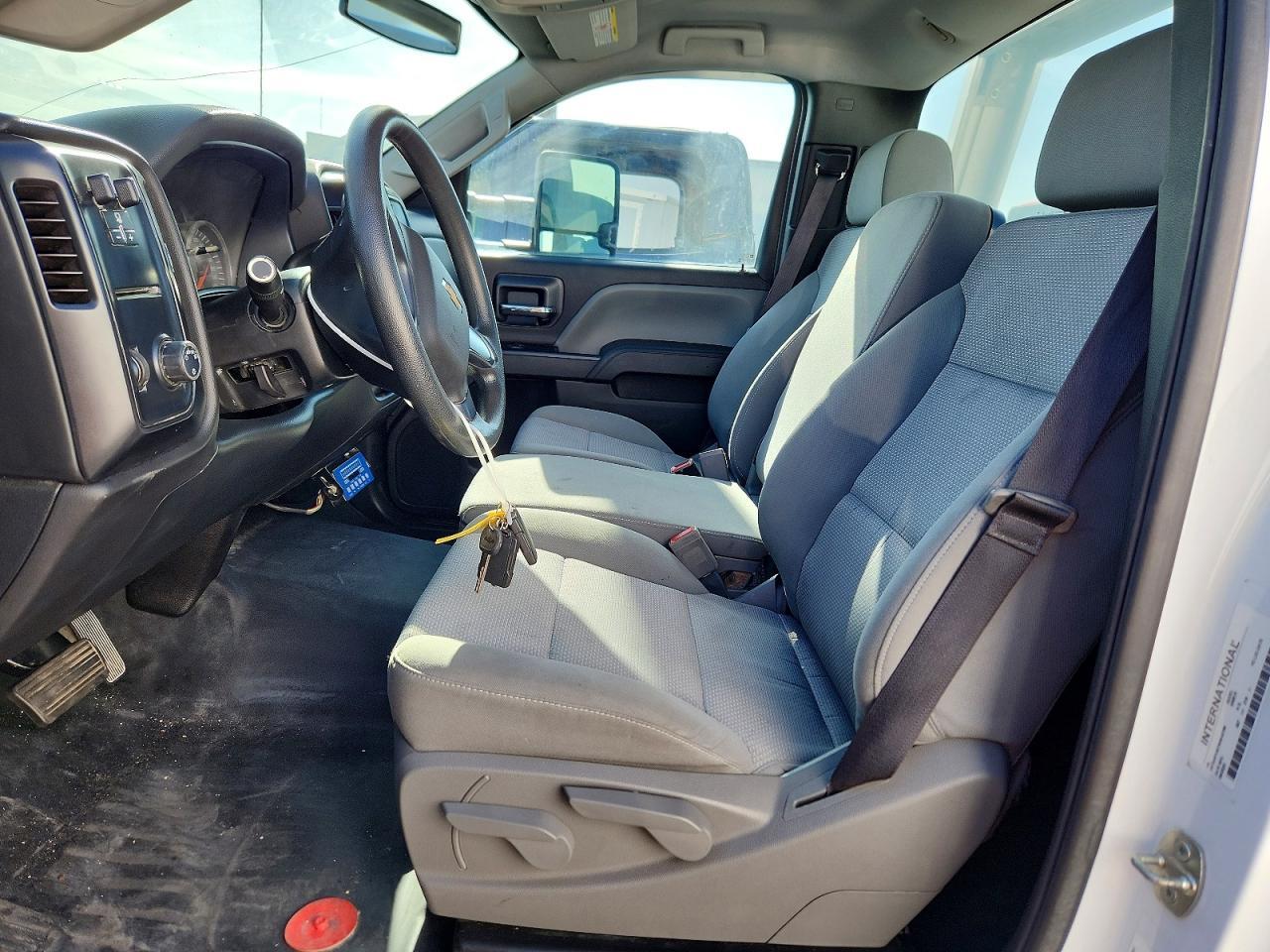 2022 Chevrolet Silverado Medium Duty - Фото 7