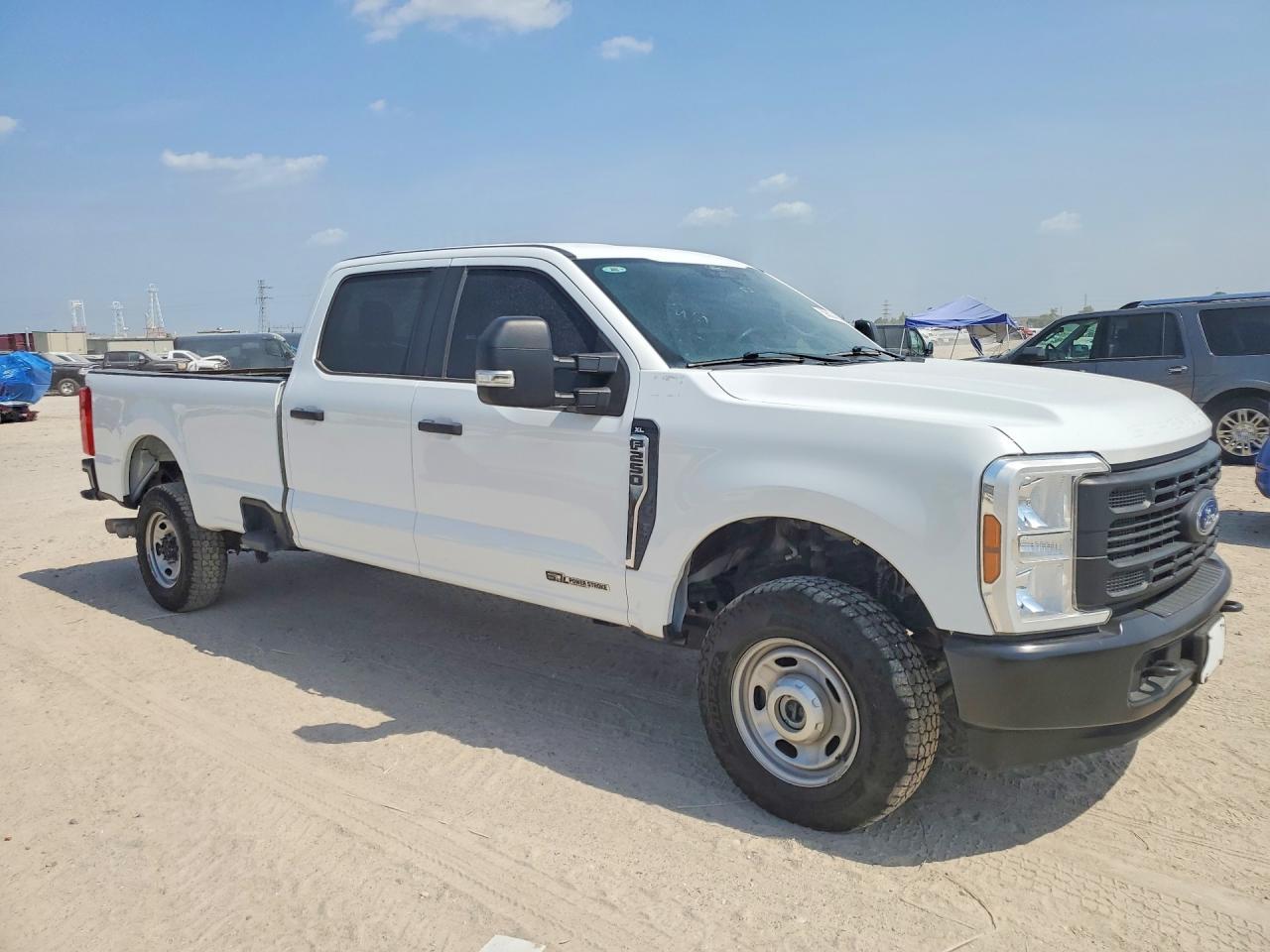 2024 Ford F250 Super Duty - Image 4