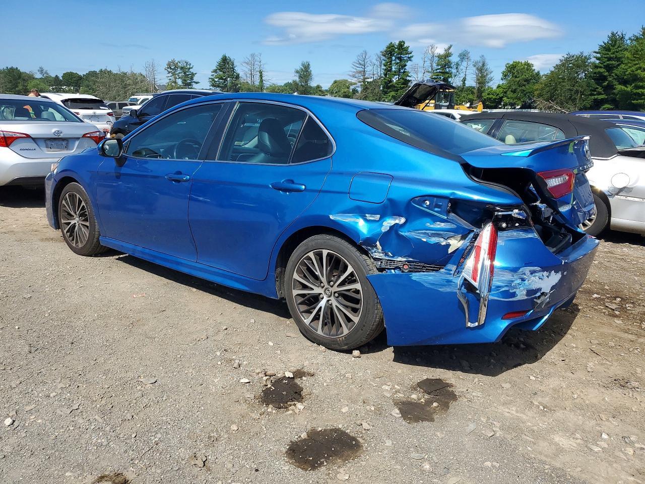 2018 Toyota Camry Se - Image 2
