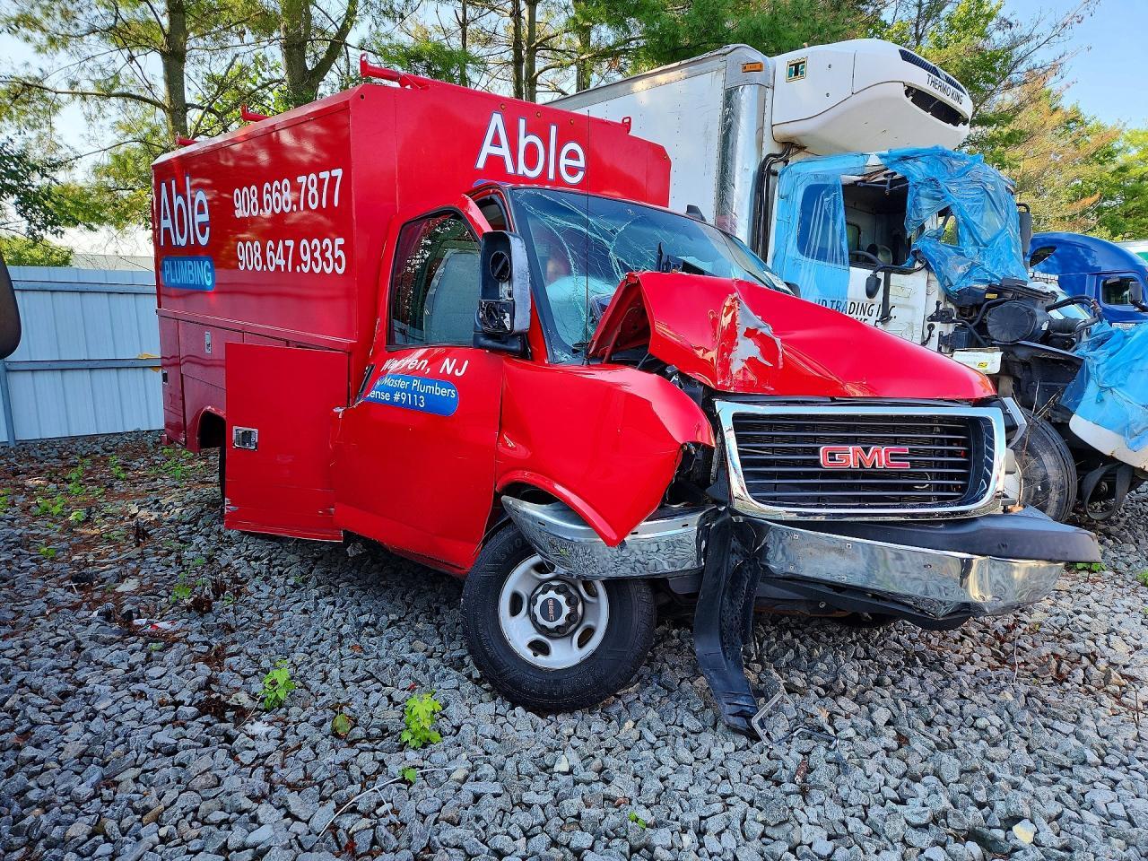 2016 GMC Savana Cutaway G3500 - Фото 4