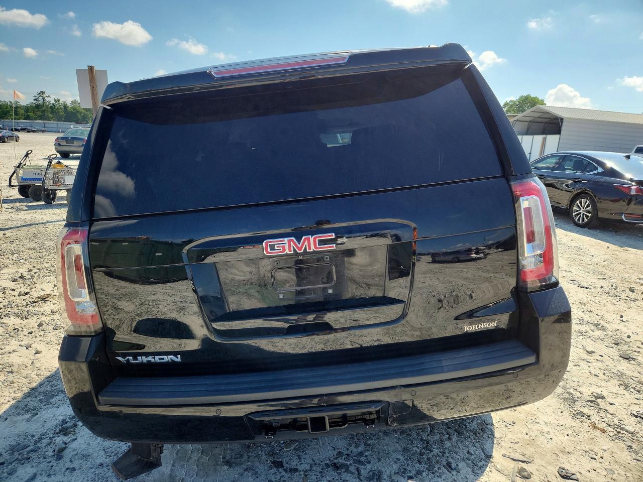 2017 GMC Yukon Slt - Фото 6