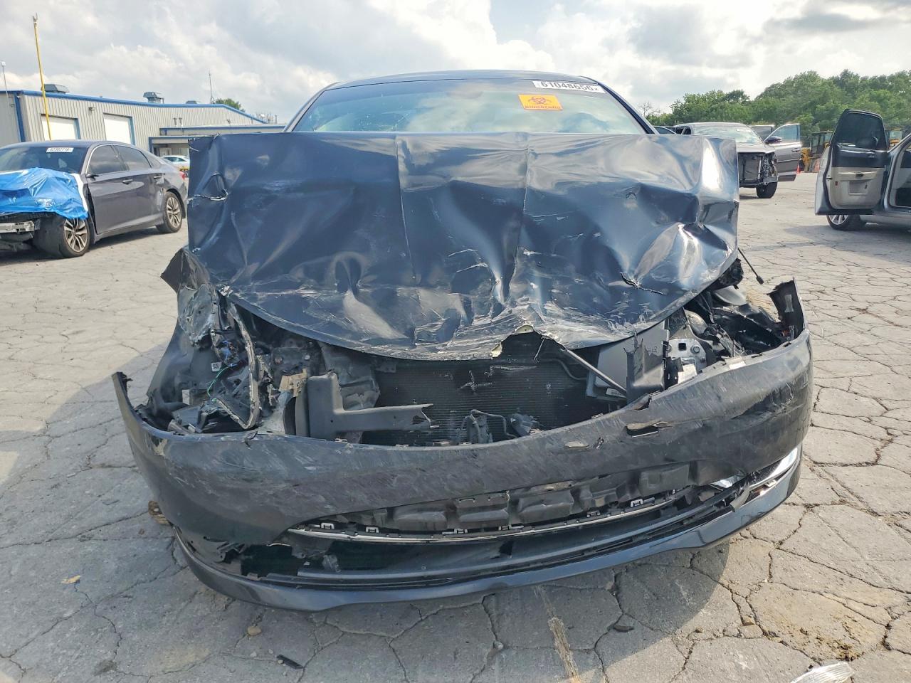 2015 Chrysler 200 Limited - Image 5