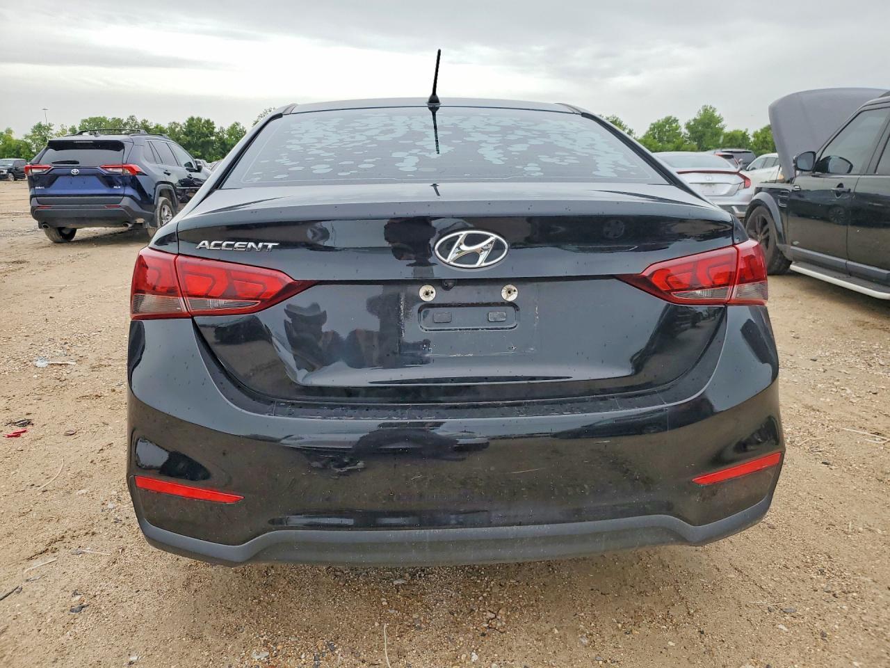 2020 Hyundai Accent Se - Фото 6
