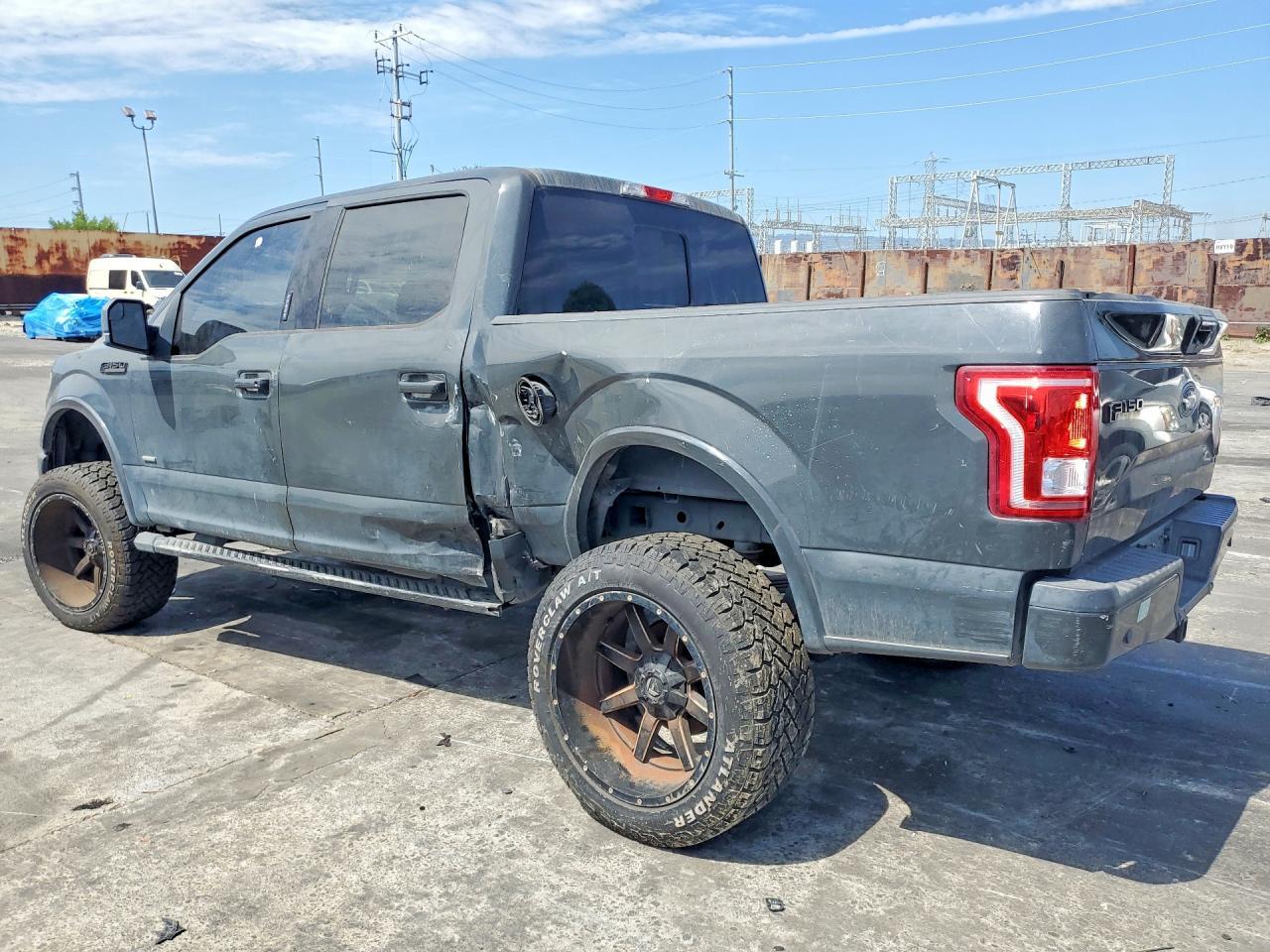 2016 Ford F150 Supercrew - Фото 2