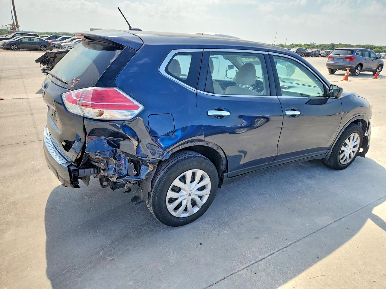 2016 Nissan Rogue S - Фото 3