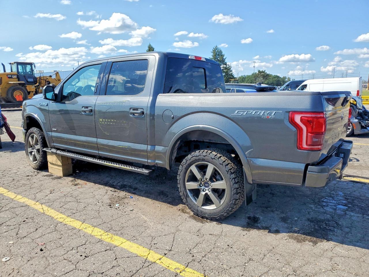 2016 Ford F150 Supercrew - Фото 2