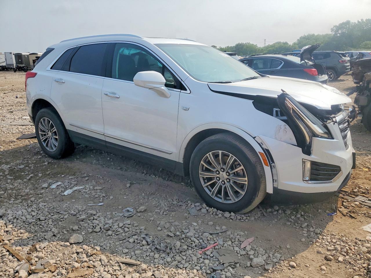 2017 Cadillac Xt5 Luxury - Image 4
