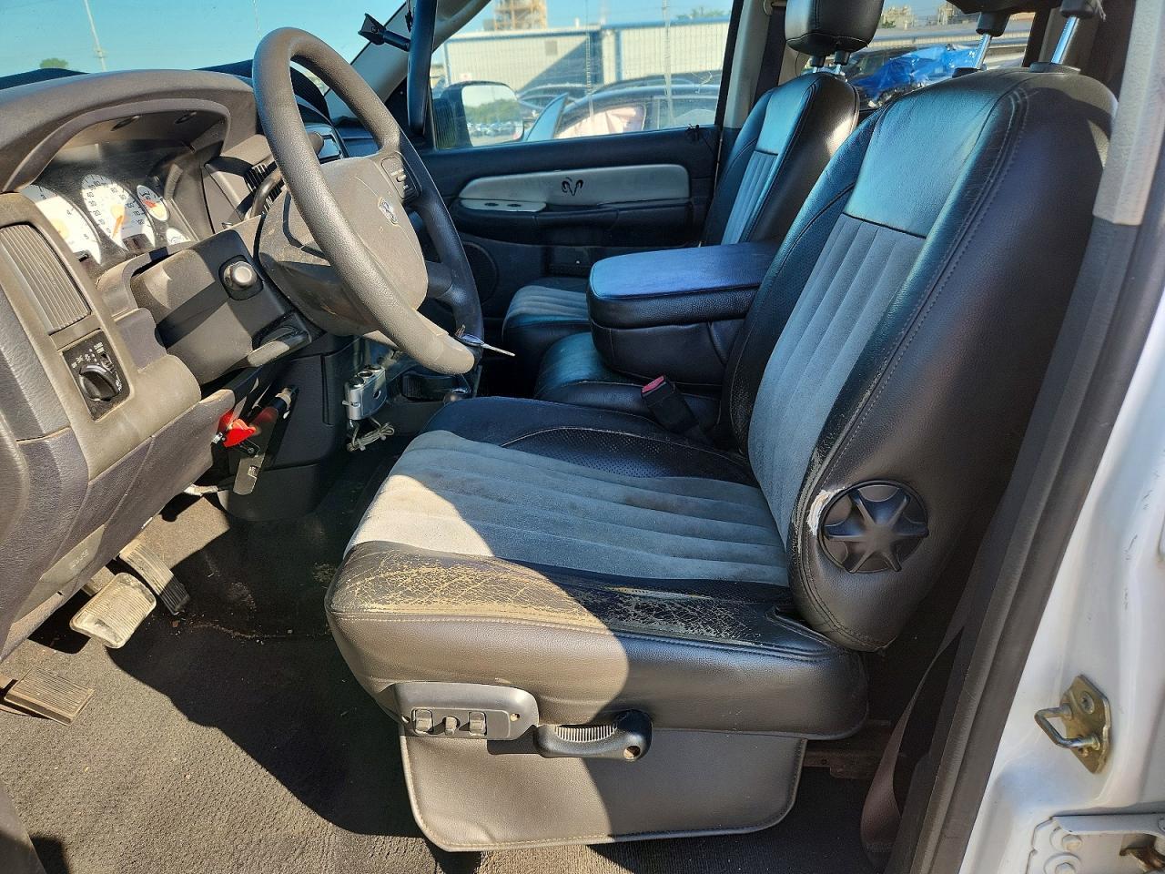 2005 Dodge Ram 2500 St - Фото 7