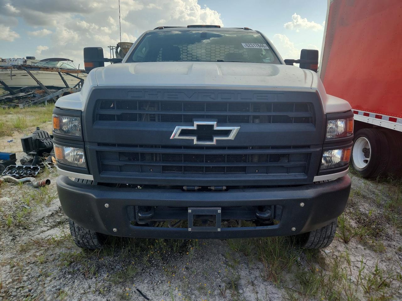 2023 Chevrolet Silverado Medium Duty - Фото 5