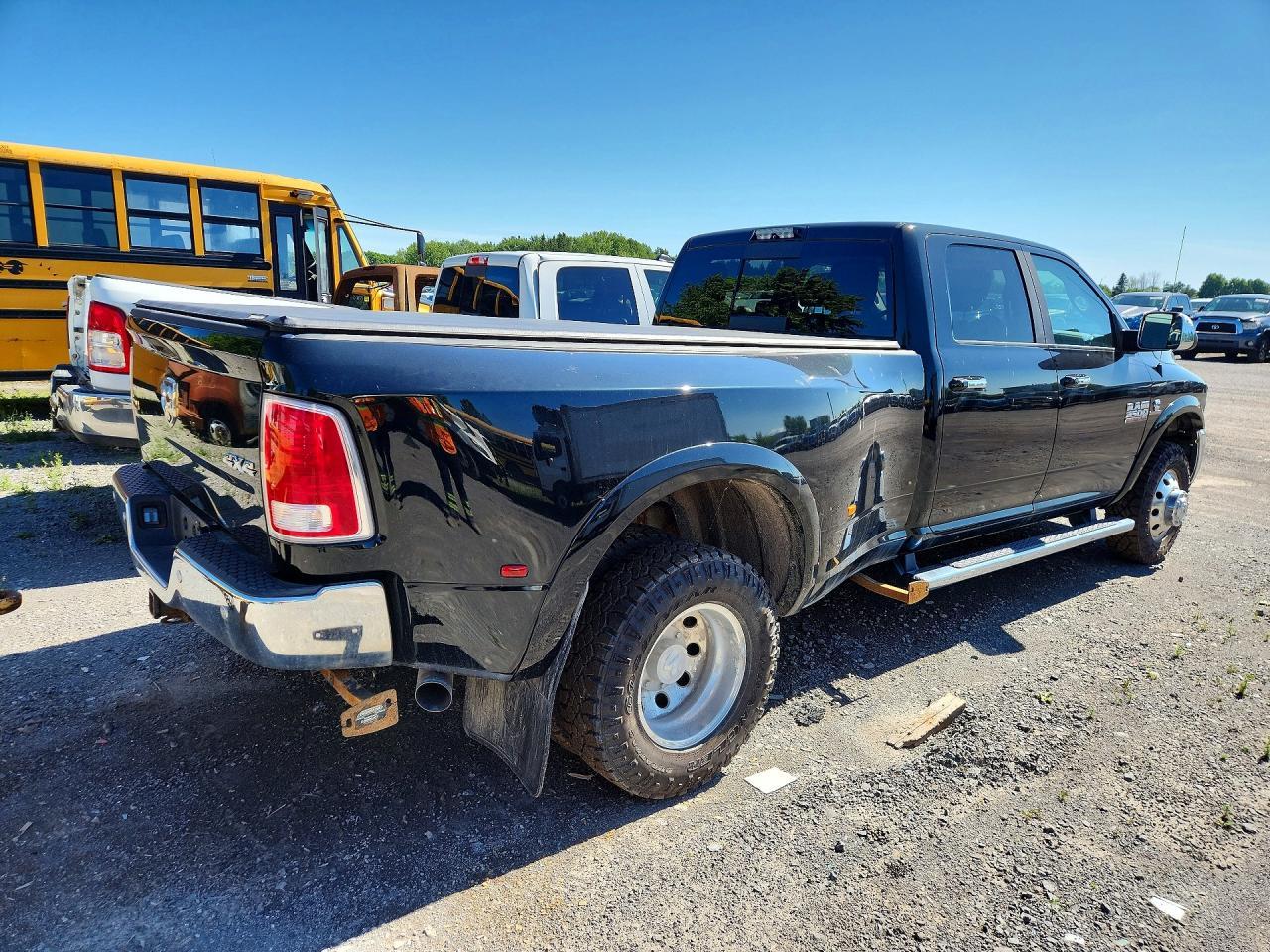 2017 Ram 3500 Laramie - Фото 3