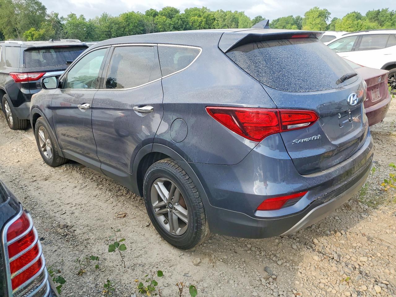 2017 Hyundai Santa Fe Sport 2.4L - Image 2