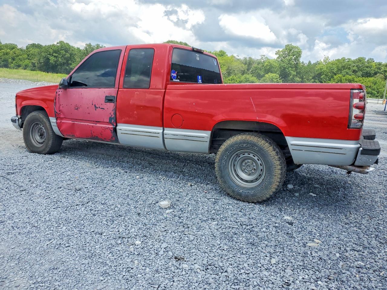 1997 Chevrolet Gmt-400 C1500 - Image 2