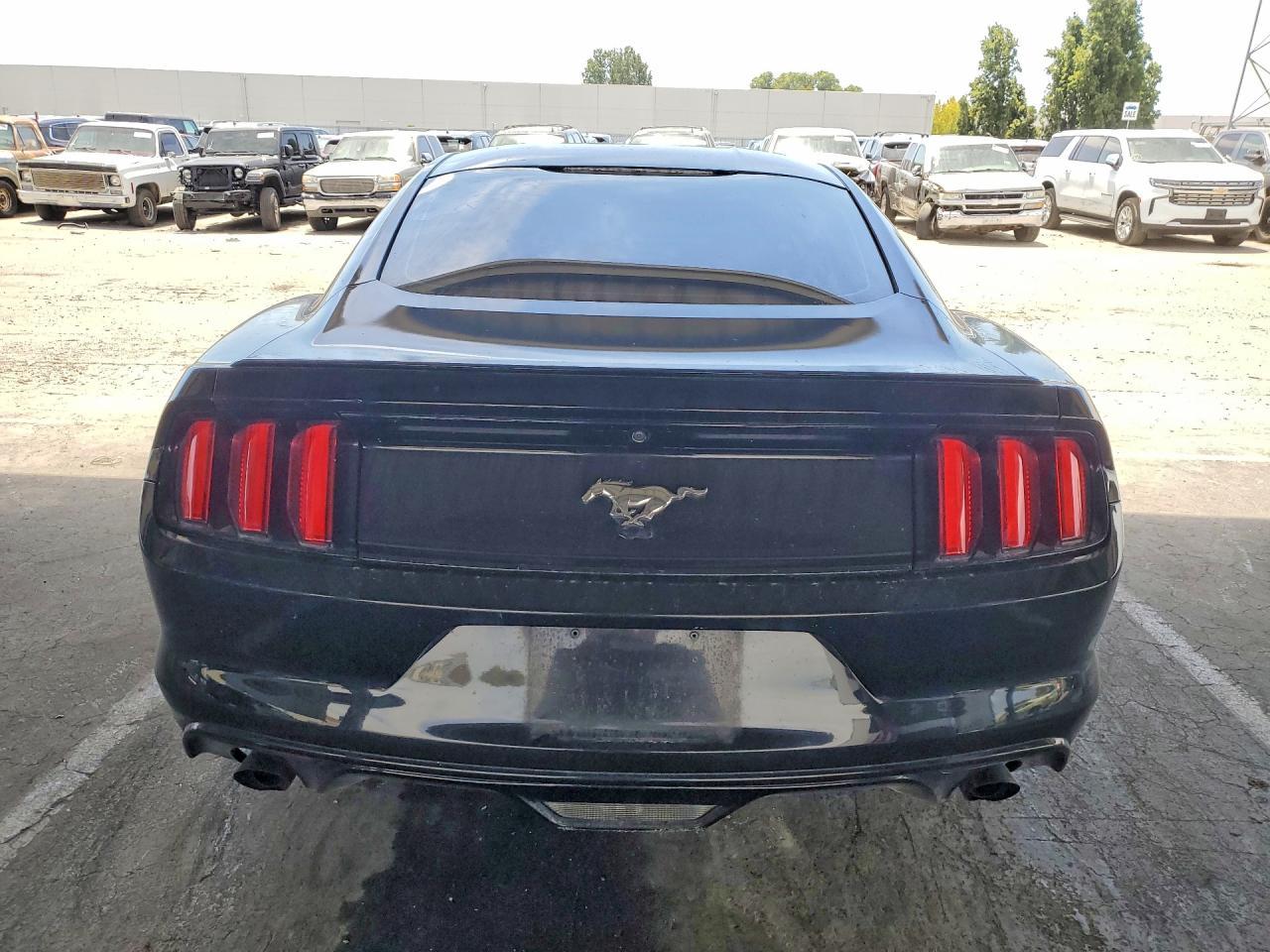 2015 Ford Mustang - Image 6
