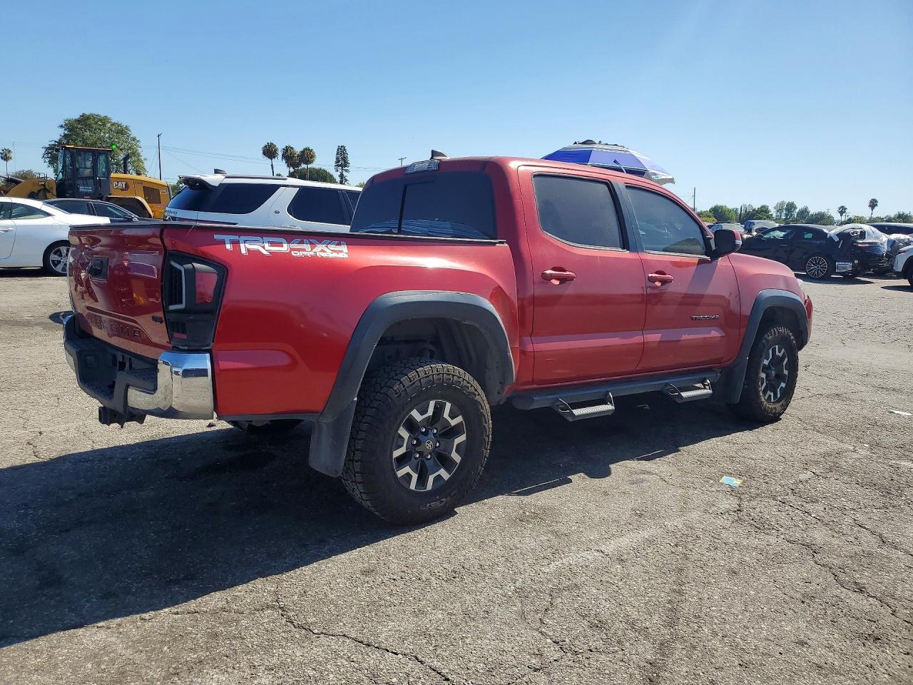 2017 Toyota Tacoma Trd Off-Road - Image 3