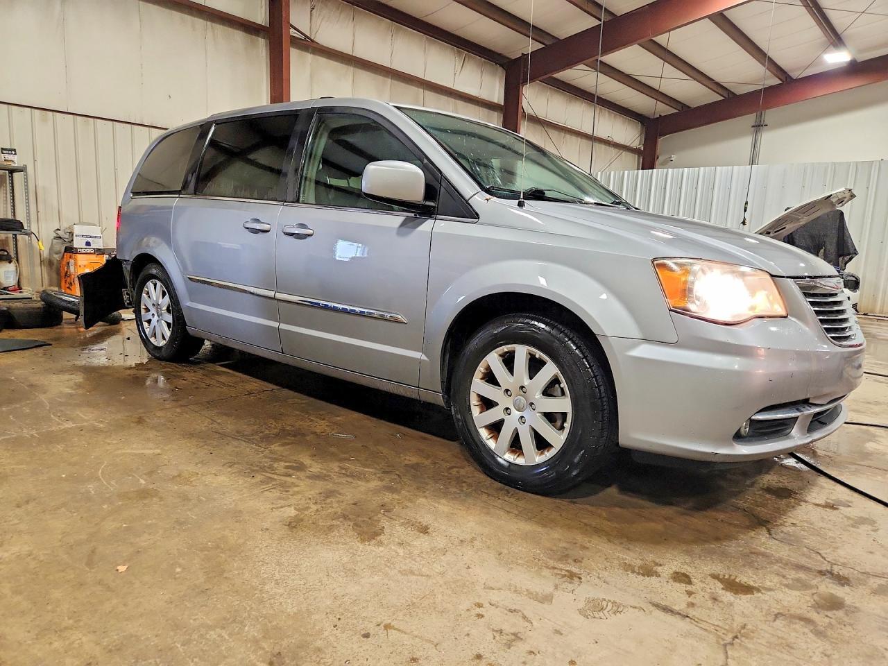 2014 Chrysler Town & Country Touring - Фото 4