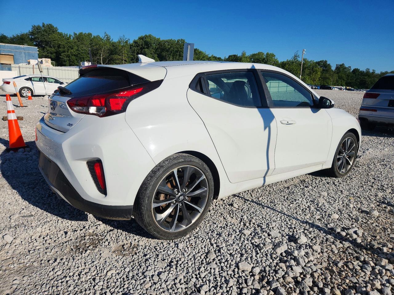 2019 Hyundai Veloster 2.0L Premium - Фото 3