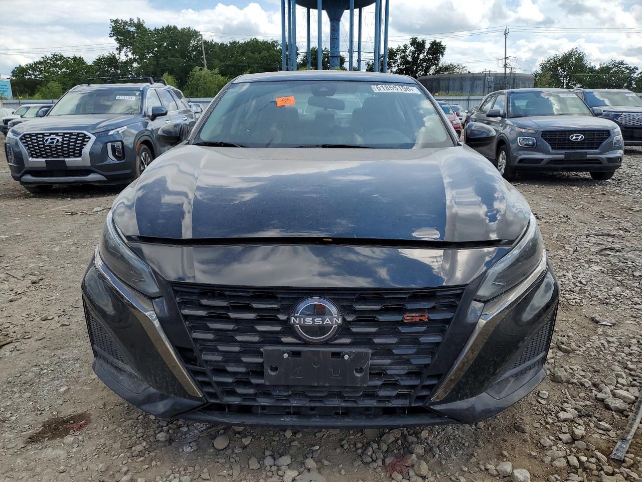 2023 Nissan Altima Sr - Image 5