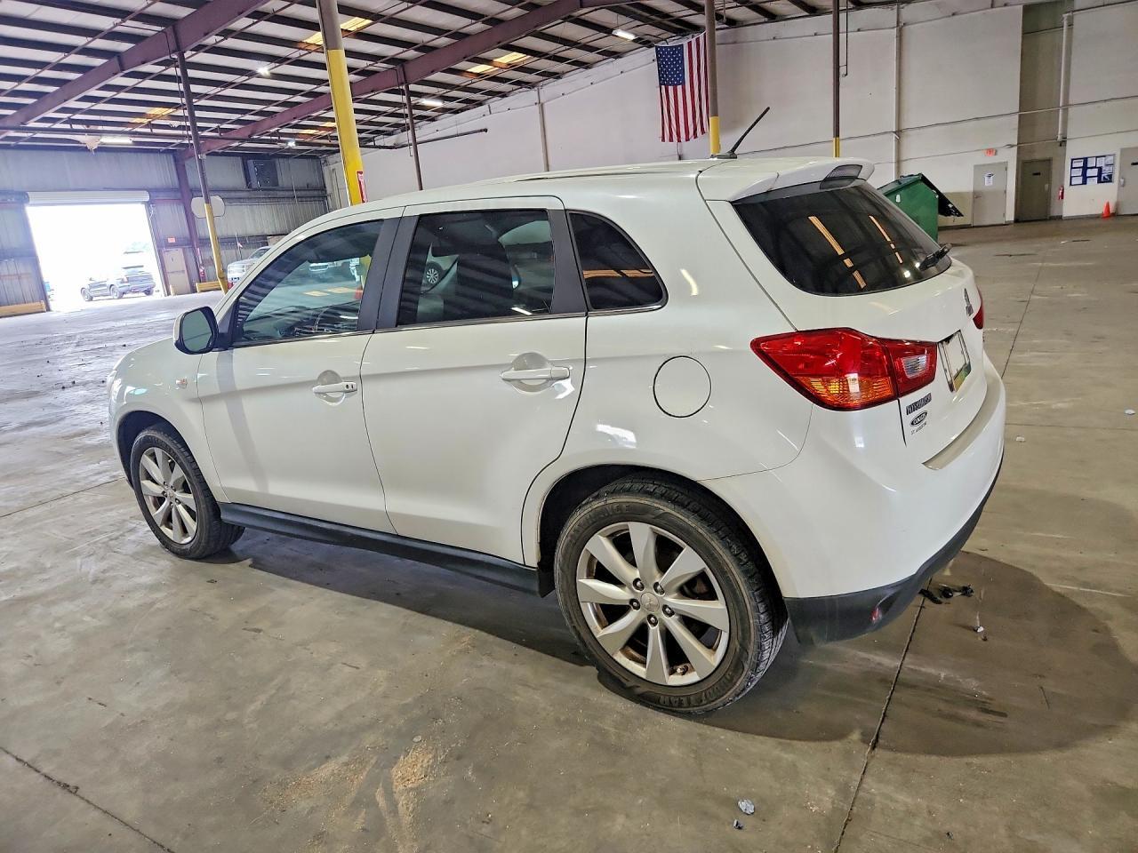 2014 Mitsubishi Outlander Sport Se - Фото 2
