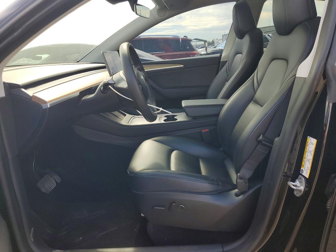 2023 Tesla Model Y - Image 7