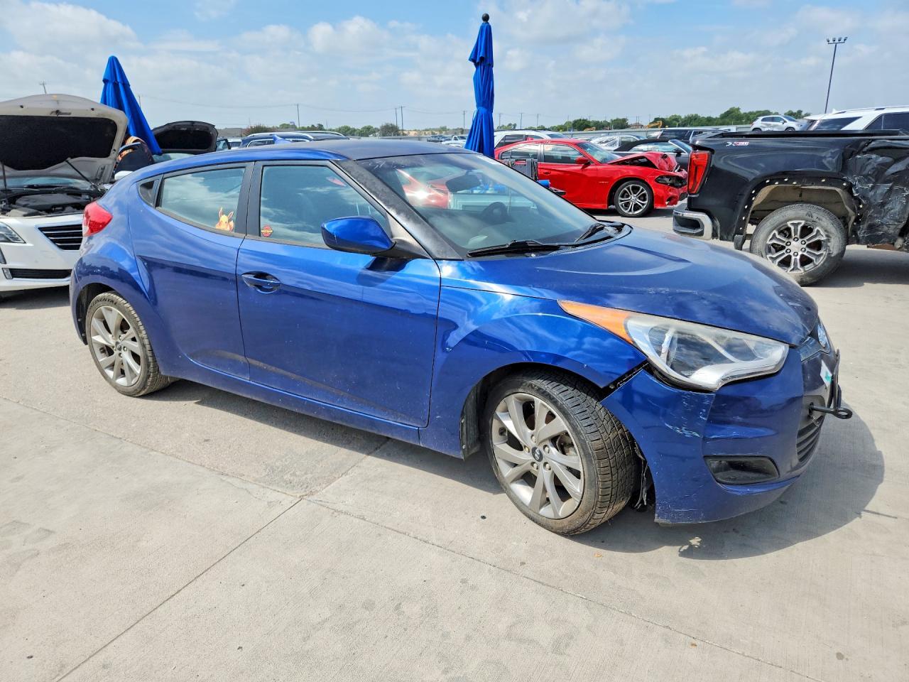 2016 Hyundai Veloster Base - Image 4