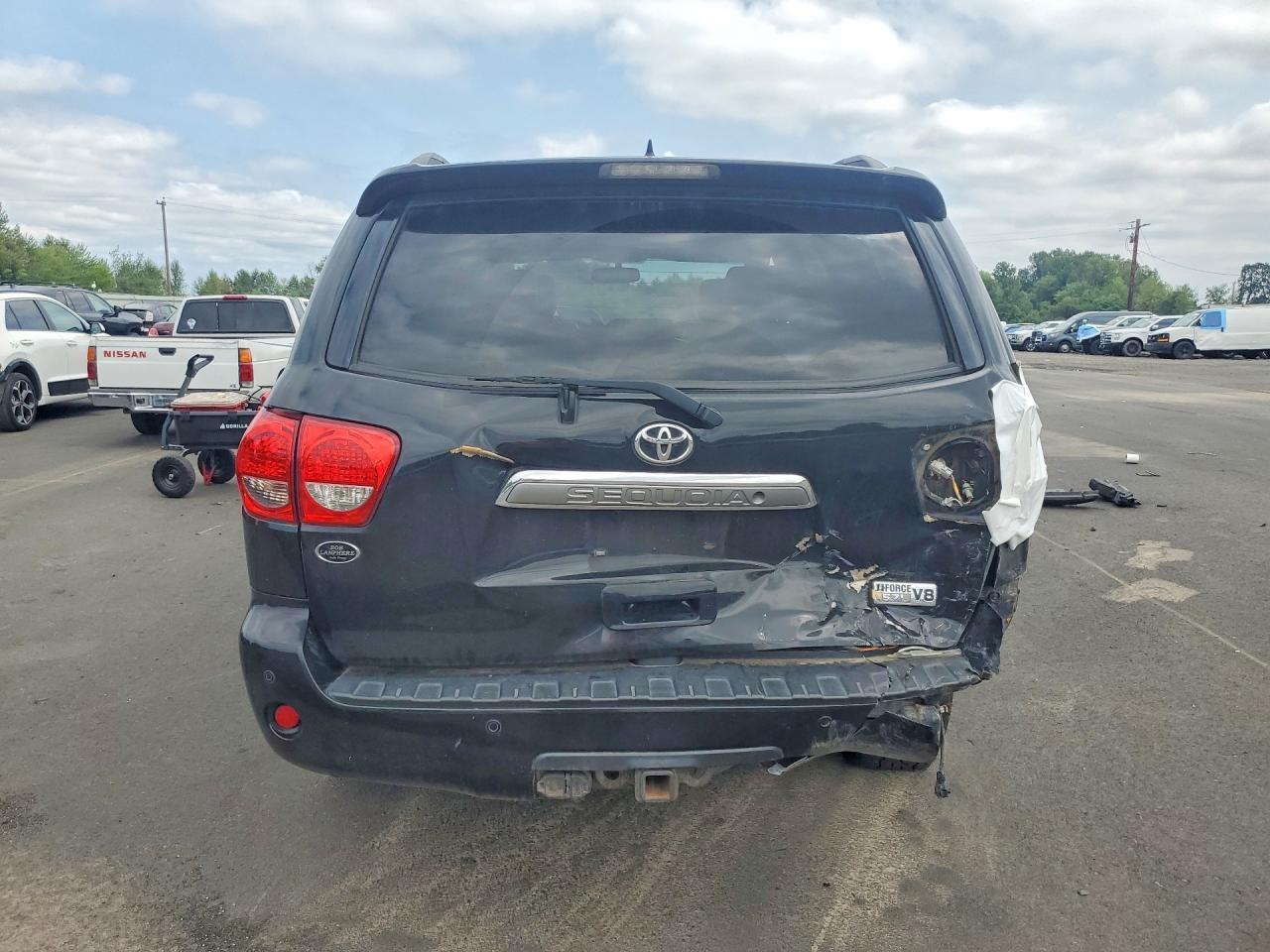 2011 Toyota Sequoia - Фото 6