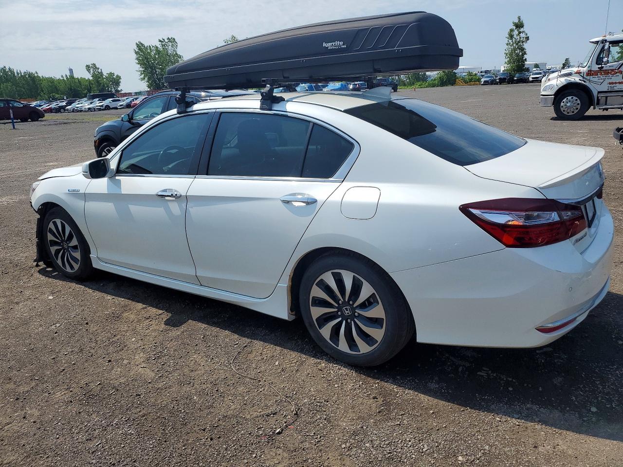 2017 Honda Accord Touring Hybrid - Image 2
